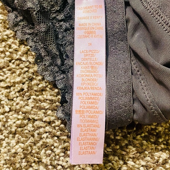 EUC Savage X Fenty Gray Floral Lace Logo Unlined Bralette - Picture 16 of 16